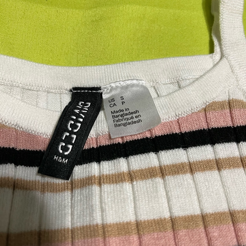 H&M crop top - Picture 2 of 3